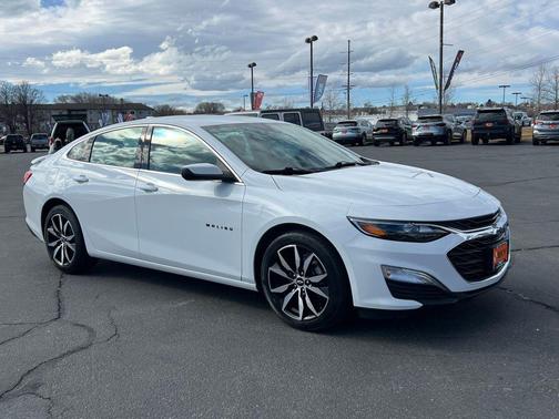 2022 Chevrolet Malibu FWD RS