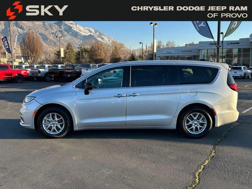 2024 Chrysler Pacifica Touring L