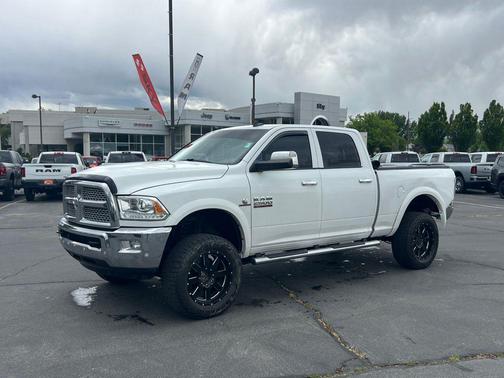 Bright White Clearcoat 2016 RAM 2500 Laramie