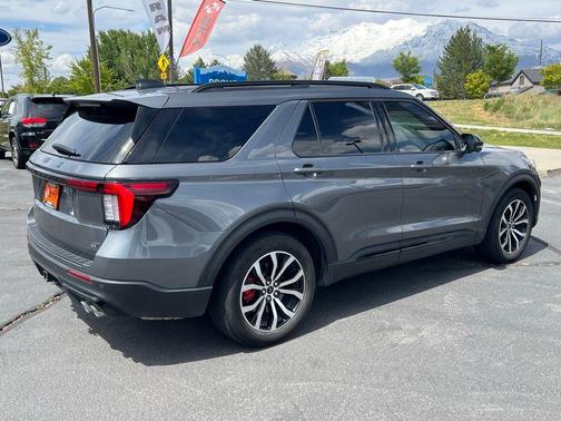 CARBONIZED GRAY METALLIC 2025 Ford Explorer ST