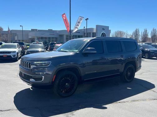 Baltic Gray Metallic Clearcoat 2022 Jeep Wagoneer Series III 4x4