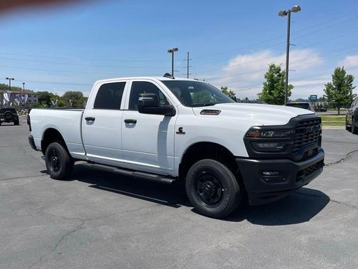2025 RAM 2500 Tradesman Crew Cab 4x4 6'4' Box
