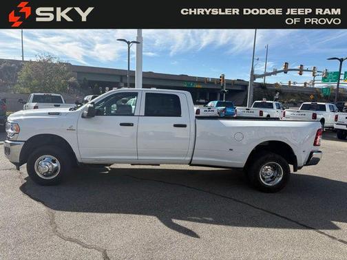 2024 RAM 3500 Tradesman Crew Cab 4x4 8' Box