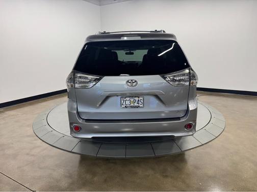2012 Toyota Sienna SE