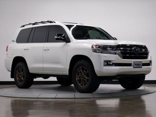 Blizzard Pearl 2021 Toyota Land Cruiser Heritage Edition