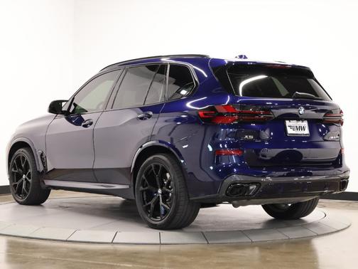 2025 BMW X5 M60i