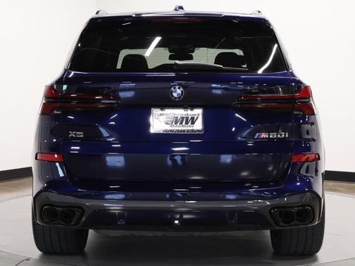 2025 BMW X5 M60i