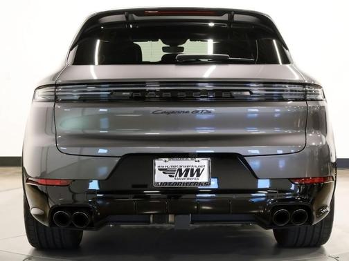 2025 Porsche Cayenne GTS