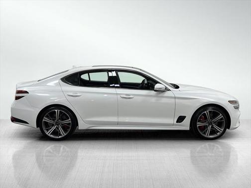 2024 Genesis G70 2.5T RWD