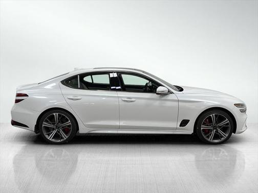 2025 Genesis G70 2.5T RWD