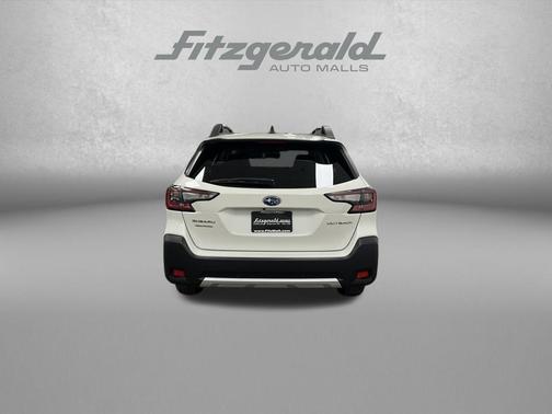 Crystal White Pearl 2025 Subaru Outback Limited