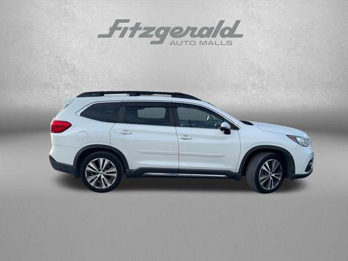 Crystal White Pearl 2019 Subaru Ascent Limited 8-Passenger
