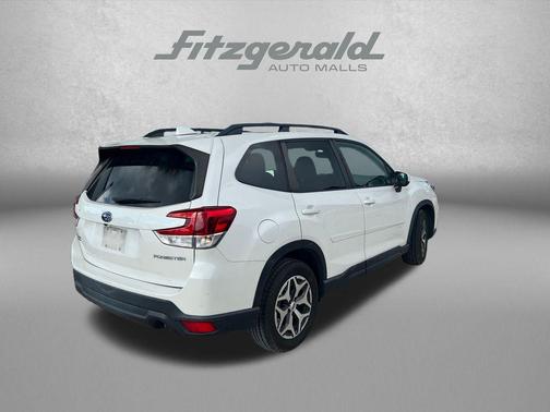 Crystal White Pearl 2021 Subaru Forester Premium