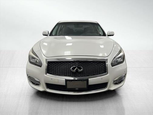 2015 INFINITI Q70L 3.7