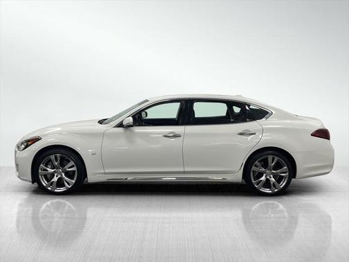 2015 INFINITI Q70L 3.7