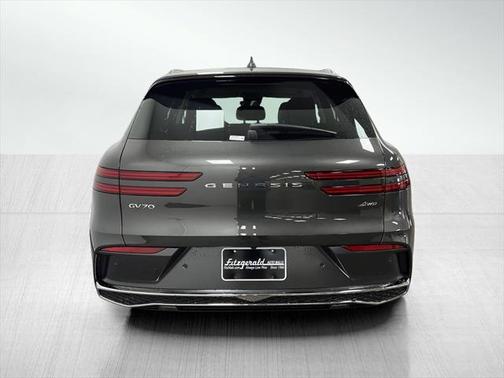 2026 Genesis GV70 2.5T Select