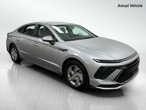 2025 Hyundai SONATA SE