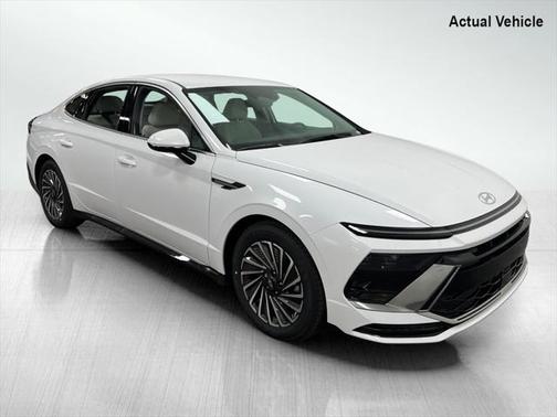 2025 Hyundai SONATA Hybrid SE