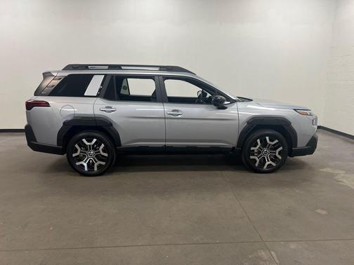 Ice Silver Metallic 2026 Subaru Outback Touring XT