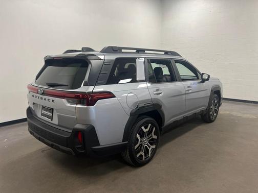 Ice Silver Metallic 2026 Subaru Outback Touring XT