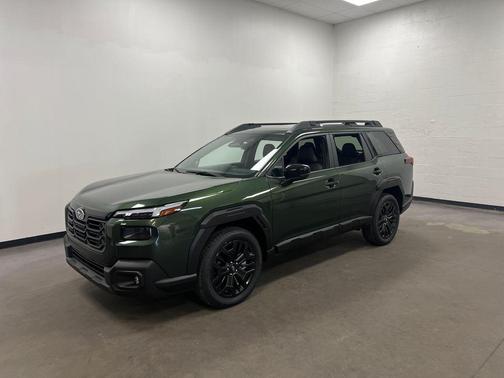 Deep Emerald Green Pearl 2026 Subaru Outback Limited XT