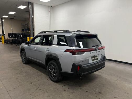 Ice Silver Metallic 2026 Subaru Outback Premium