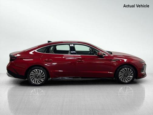2025 Hyundai SONATA Hybrid Limited