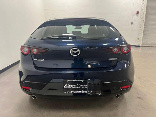 2022 Mazda Mazda3 FWD w/Preferred Package