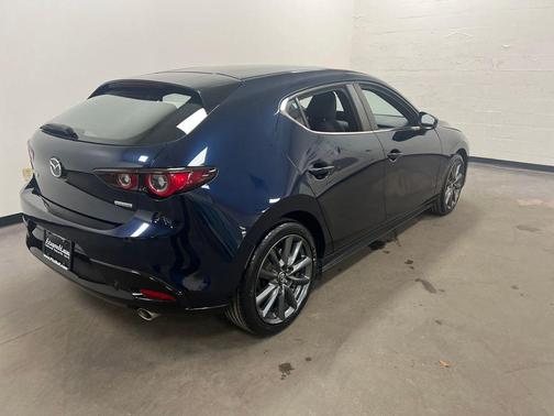 2022 Mazda Mazda3 FWD w/Preferred Package