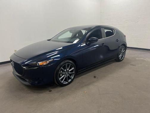 2022 Mazda Mazda3 FWD w/Preferred Package
