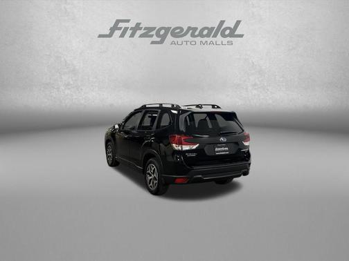 Crystal Black Silica 2022 Subaru Forester Premium