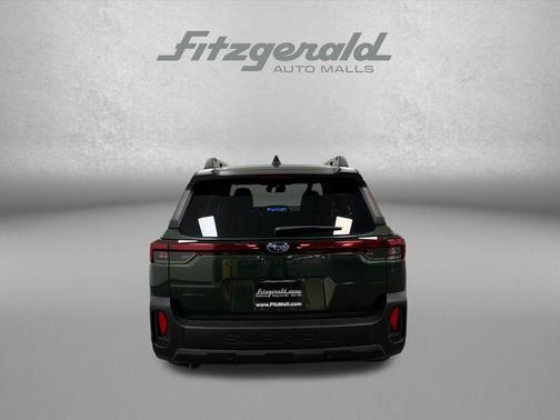 Deep Emerald Green Pearl 2026 Subaru Outback Premium