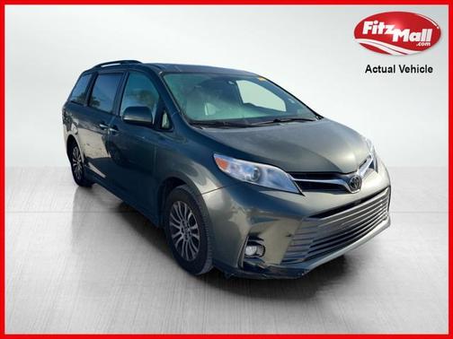 2019 Toyota Sienna XLE