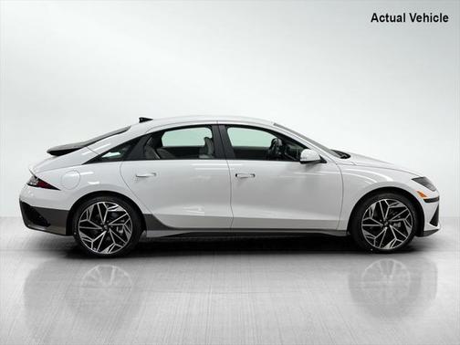 2025 Hyundai IONIQ 6 SEL