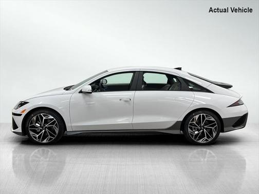 2025 Hyundai IONIQ 6 SEL