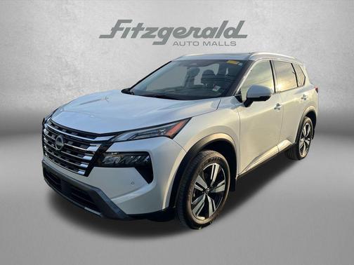 Everest White Pearl 2025 Nissan Rogue SL