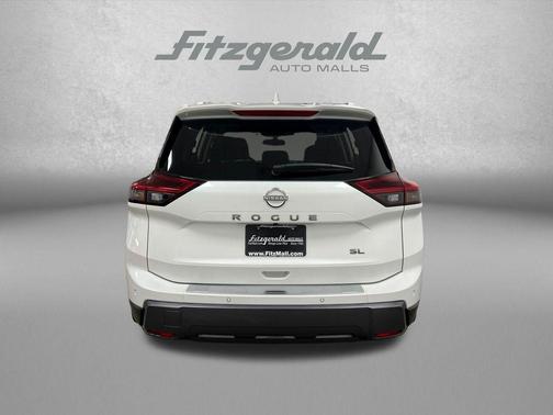 Everest White Pearl 2025 Nissan Rogue SL