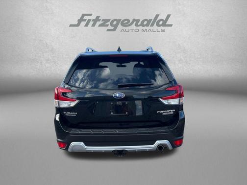 Crystal Black Silica 2023 Subaru Forester Touring