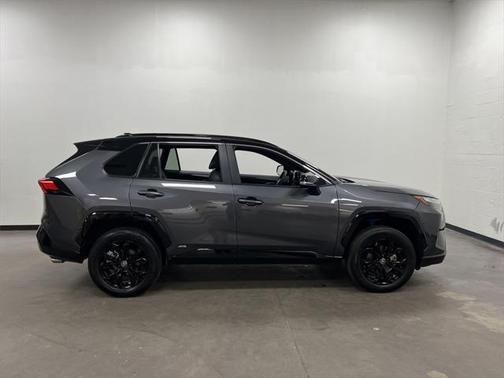 2023 Toyota RAV4 Hybrid SE