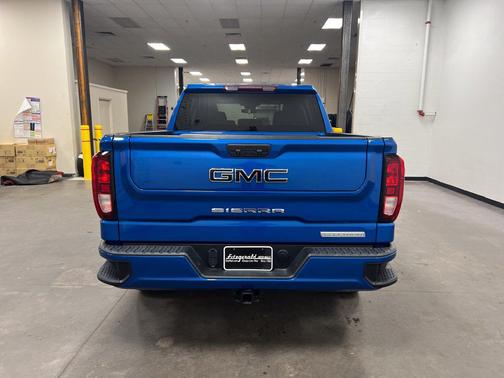 Dynamic Blue Metallic 2022 GMC Sierra 1500 Elevation