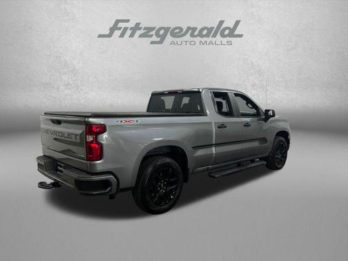Sterling Gray Metallic 2023 Chevrolet Silverado 1500 Custom