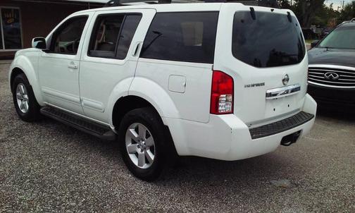 2012 Nissan Pathfinder SV
