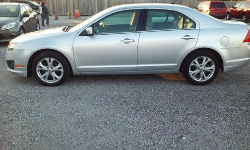 2012 Ford Fusion SE