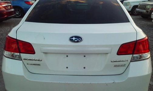 2011 Subaru Legacy 2.5i Premium