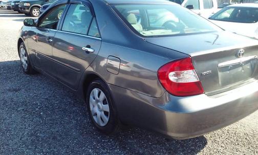 2004 Toyota Camry LE