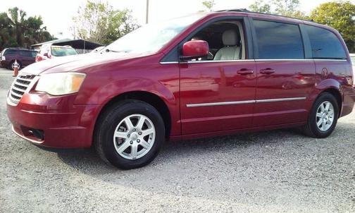 2010 Chrysler Town & Country Touring Plus