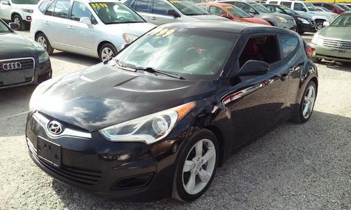 Ultra Black 2012 Hyundai Veloster Base