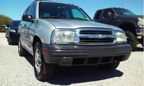 2003 Chevrolet Tracker Base