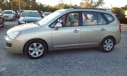 2007 Kia Rondo LX