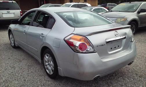 Radiant Silver 2010 Nissan Altima 2.5 S